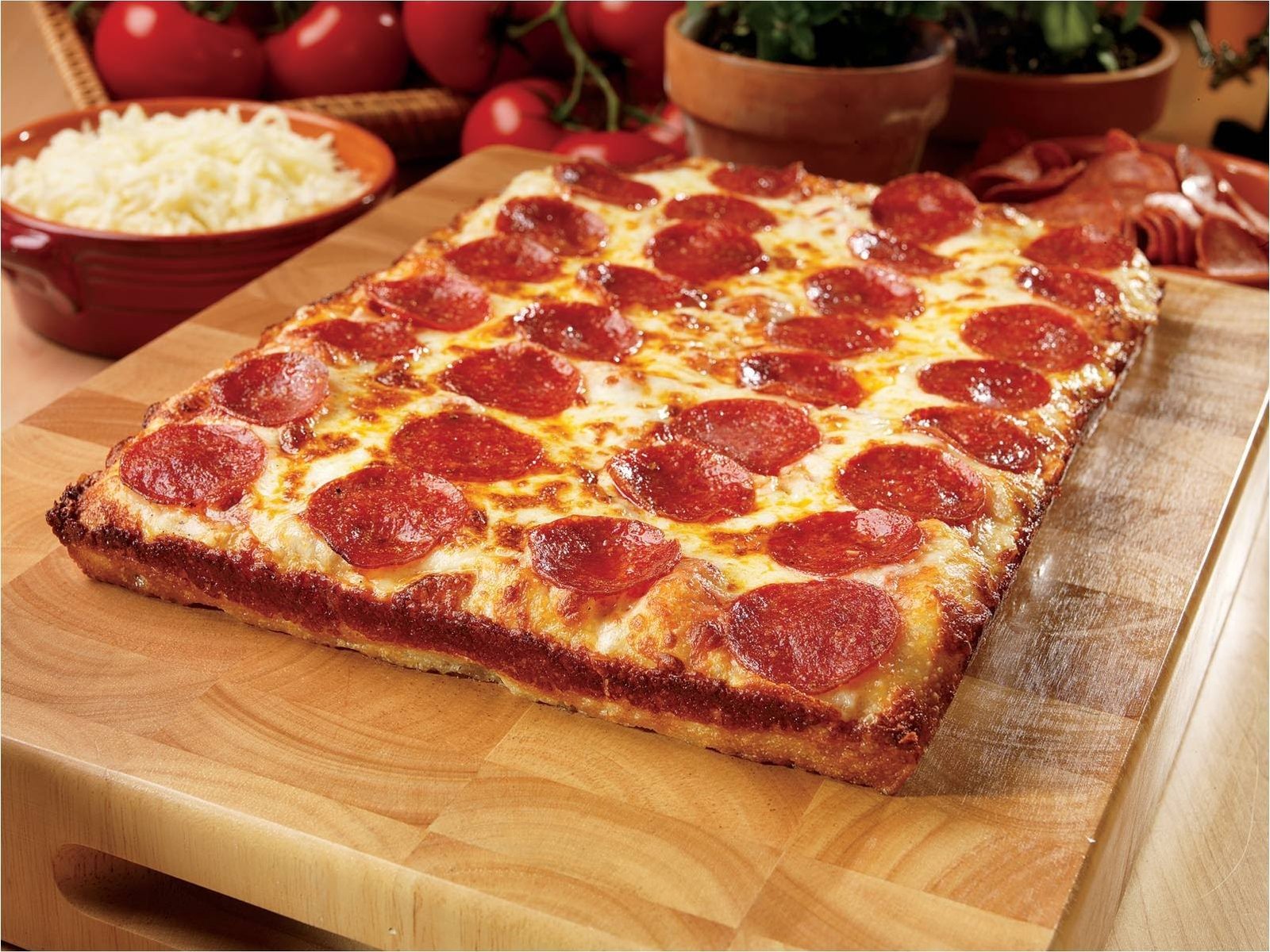 квадратная пицца фото